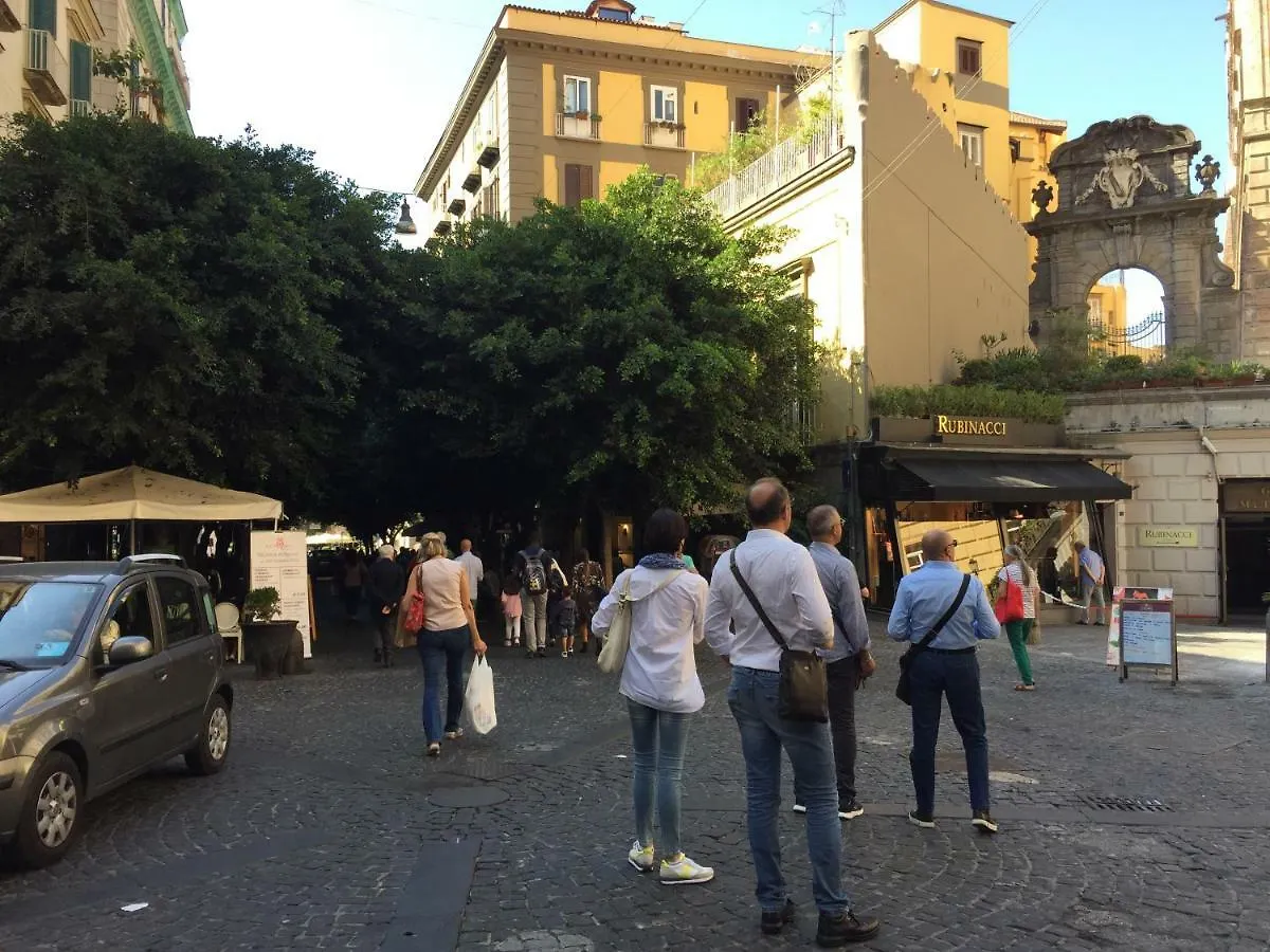 Apartment Appartamentino 116 Via Chiaia Neapel Italien